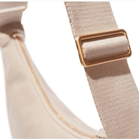 NWT JULY The Everyday Crescent Bag - Picture 5 of 10